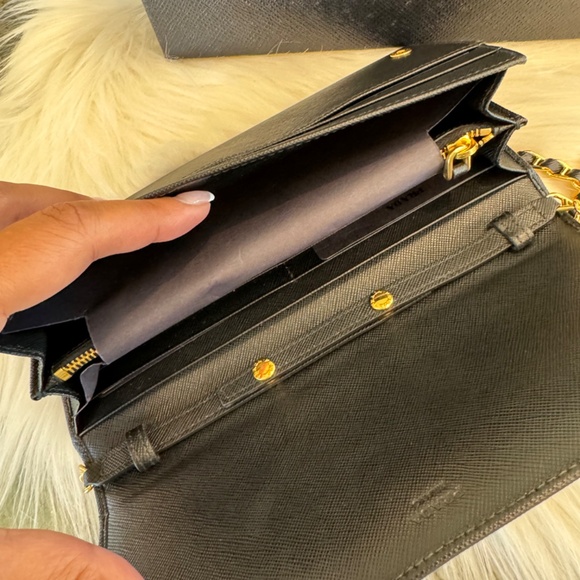 Black & Gold Prada Saffiano Leather Wallet On Chain - Never Used - Picture 6 of 11